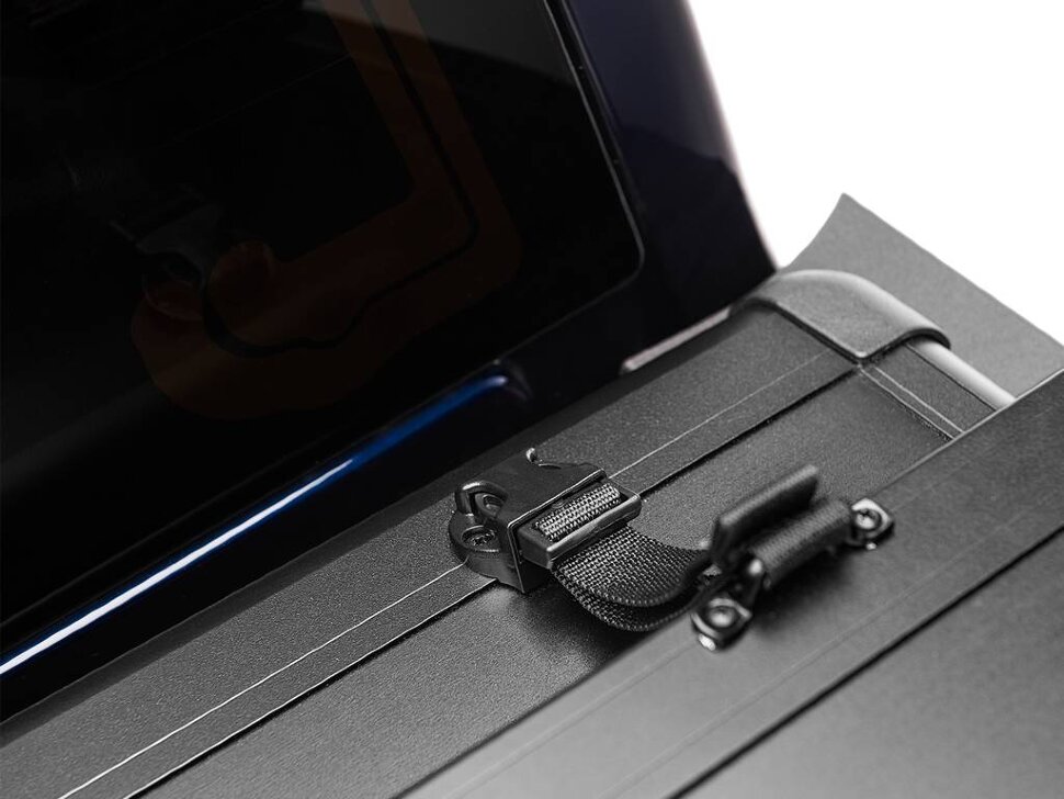 UnderCover TR26030 Triad Hard Folding Tonneau Cover Ford F-150 04-25 6'7"