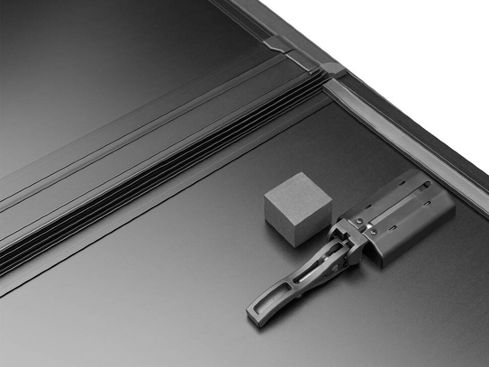 UnderCover TR26030 Triad Hard Folding Tonneau Cover Ford F-150 04-25 6'7"