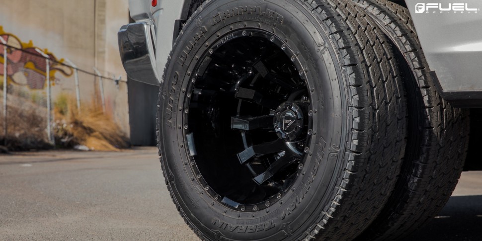 Fuel Off Road D67520908450US Blitz Wheel Gloss Black 20x9 +1