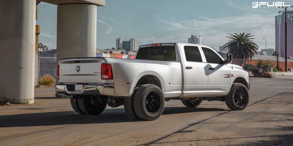 Fuel Off Road D67520908450US Blitz Wheel Gloss Black 20x9 +1