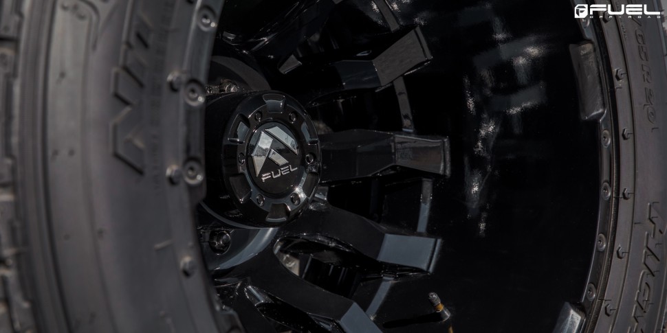 Fuel Off Road D67520908450US Blitz Wheel Gloss Black 20x9 +1