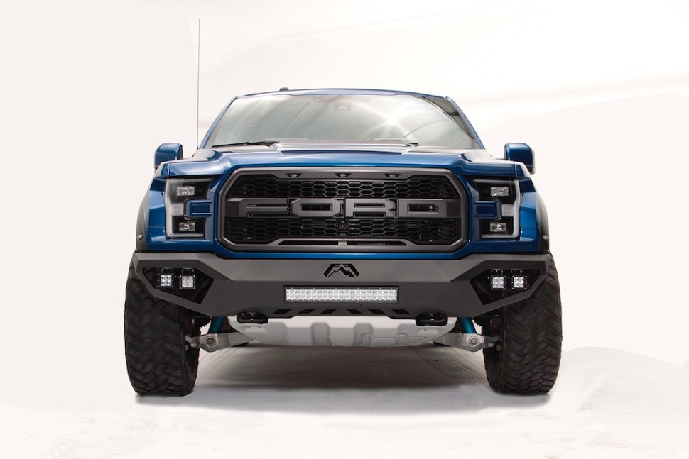 Передний бампер Ford F-150 Raptor 17-20 Vengeance Fab Fours FF17-D4351-1