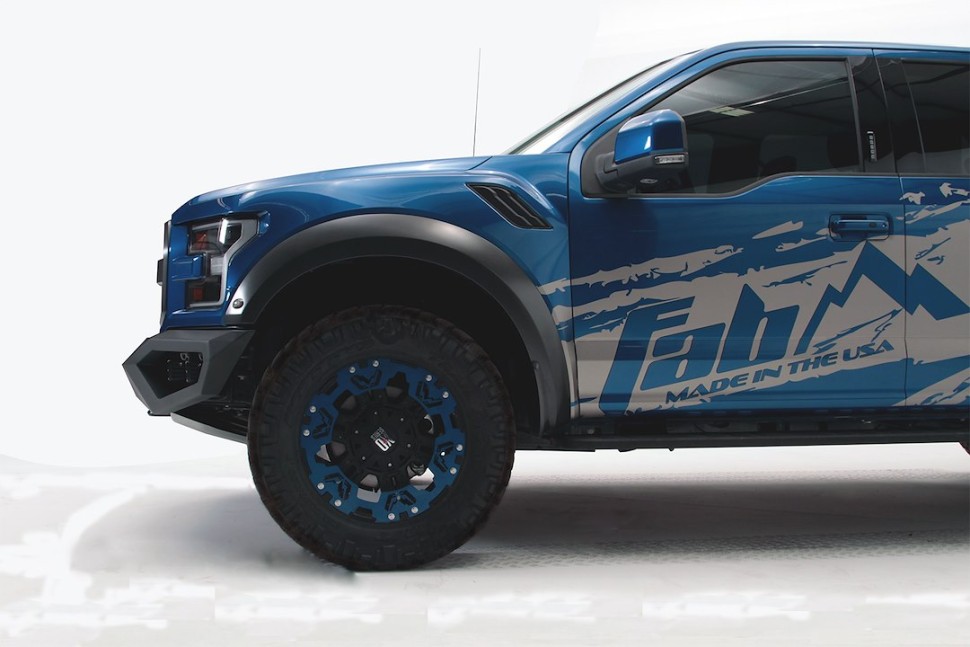 Передний бампер Ford F-150 Raptor 17-20 Vengeance Fab Fours FF17-D4351-1