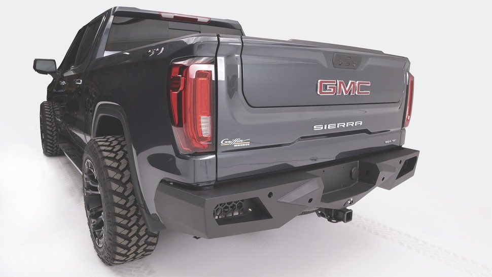 Задний бампер Chevrolet Silverado/GMC Sierra 1500 19-26 Vengeance Fab Fours CS19-E4051-1