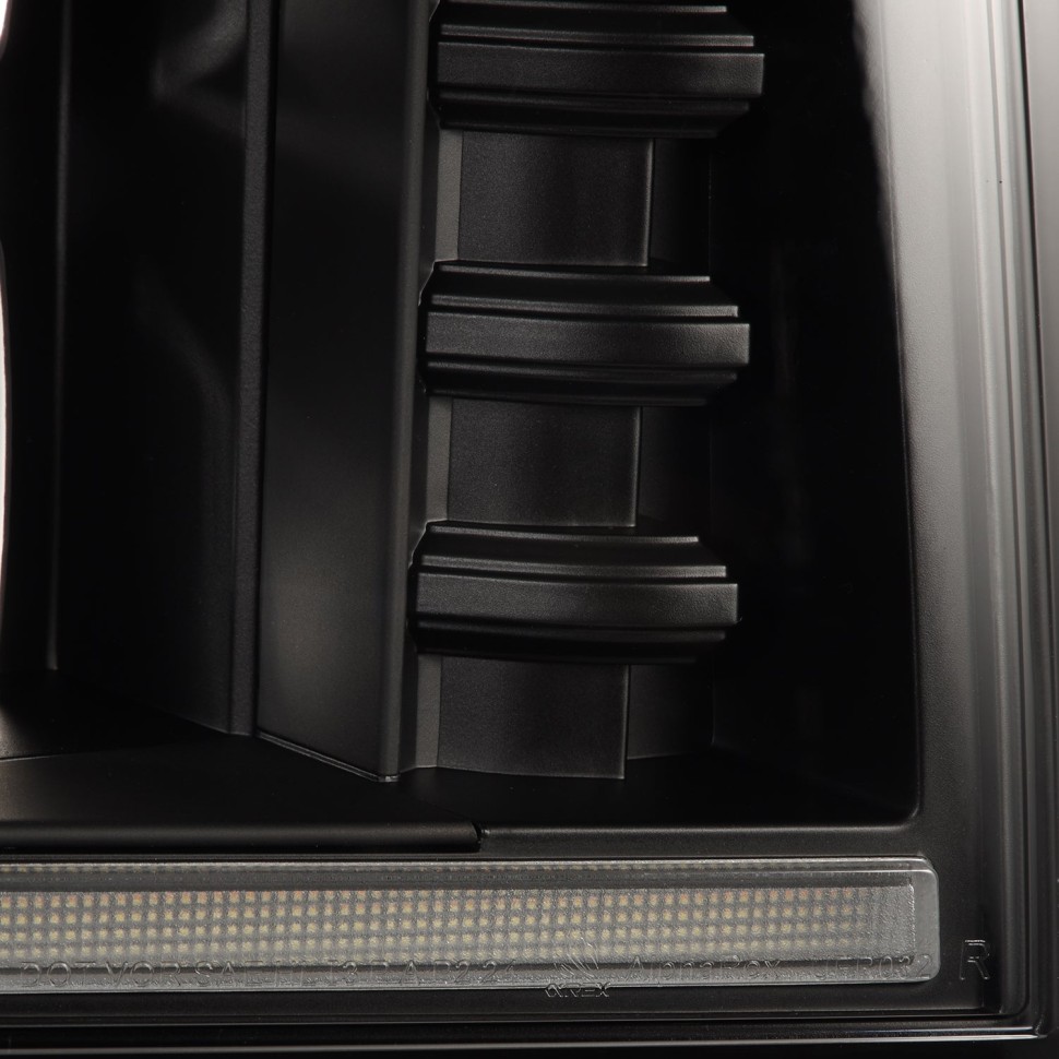 Комплект передних Led фар Ford F-150/F-250/F-350/Bronco 92-96 LUXX-Series AlphaRex 880268