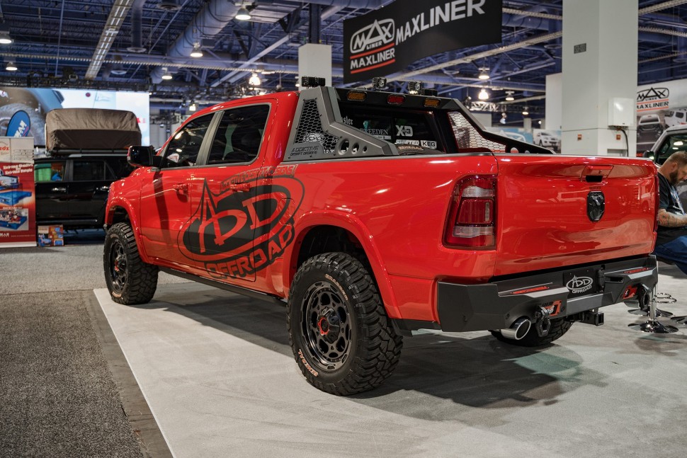 Дуга в кузов Ford F-150/Dodge Ram 1500 15-25 Addictive Desert Designs C995501440103