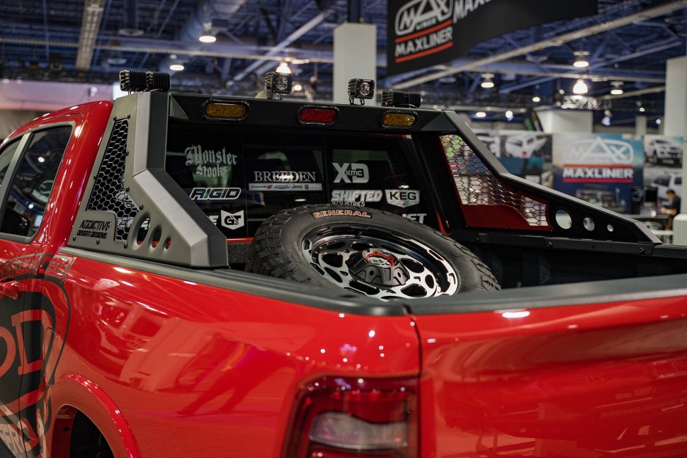 Дуга в кузов Ford F-150/Dodge Ram 1500 15-25 Addictive Desert Designs C995501440103