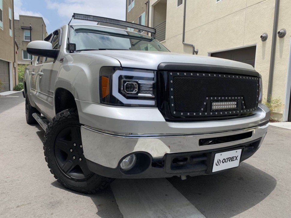 Комплект передних Led фар GMC Sierra 1500/2500/Sierra 3500 07-14 LUXX-Series AlphaRex 880097
