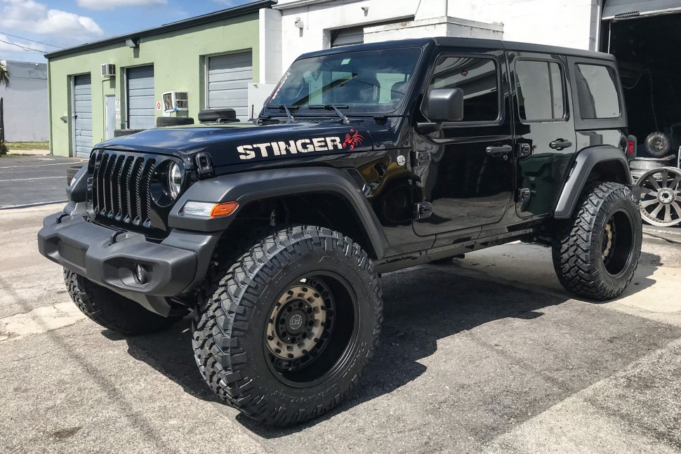 Black Rhino 1895ARS-80067D06 Arsenal Wheel Sand On Black 18x9.5 -18