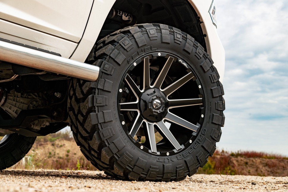 Всесезонная шина Fuel Offroad Gripper X/T 35x12.5 R22 RFXT351250R22XL