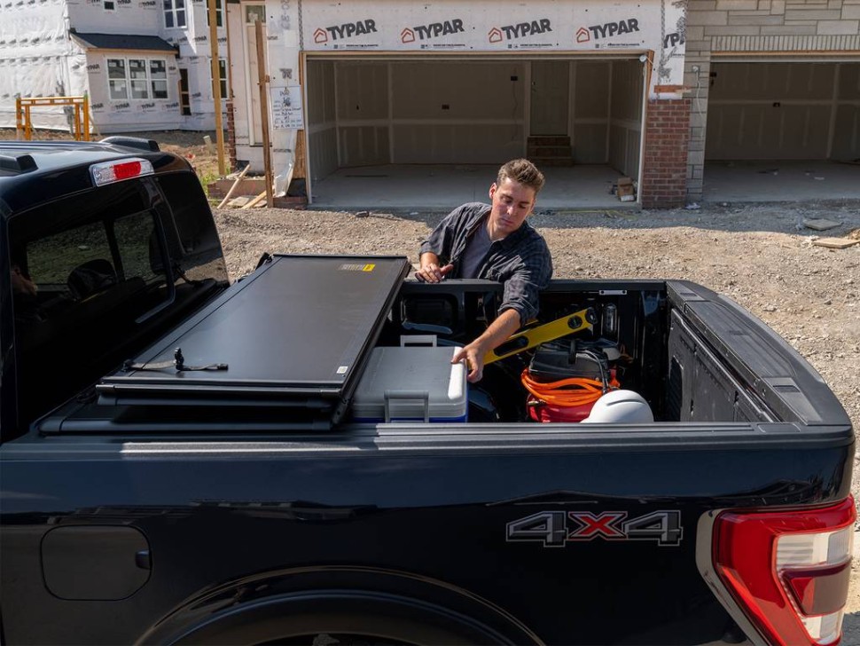 Крышка багажника складная Nissan Frontier 05-24 6'1" Triad UnderCover TR56012