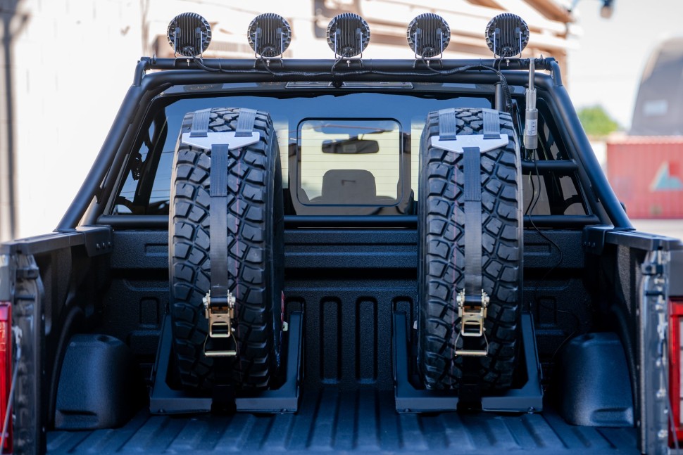 Дуга в кузов Ford F-150 15-25 Addictive Desert Designs C1160030601NA