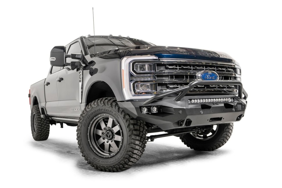 Передний бампер с центральной дугой Ford F-250/F-350 23-26 Matrix Fab Fours FS23-X5952-1