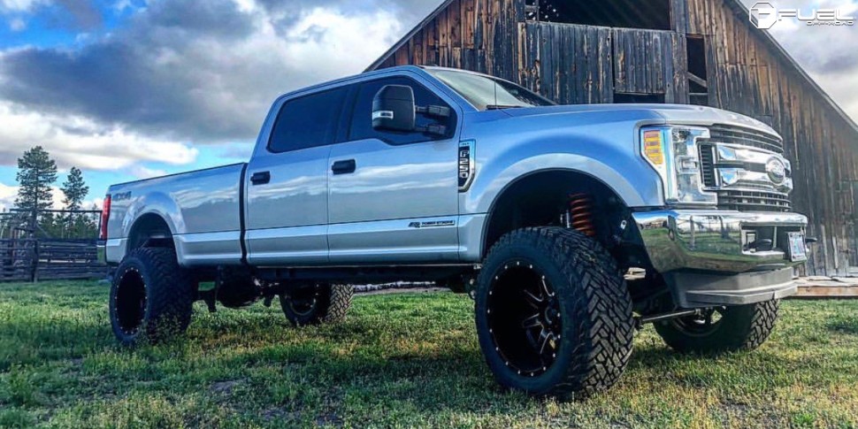 Fuel Off Road D53817008245 Maverick Wheel Matte Black Milled 17x10 -24