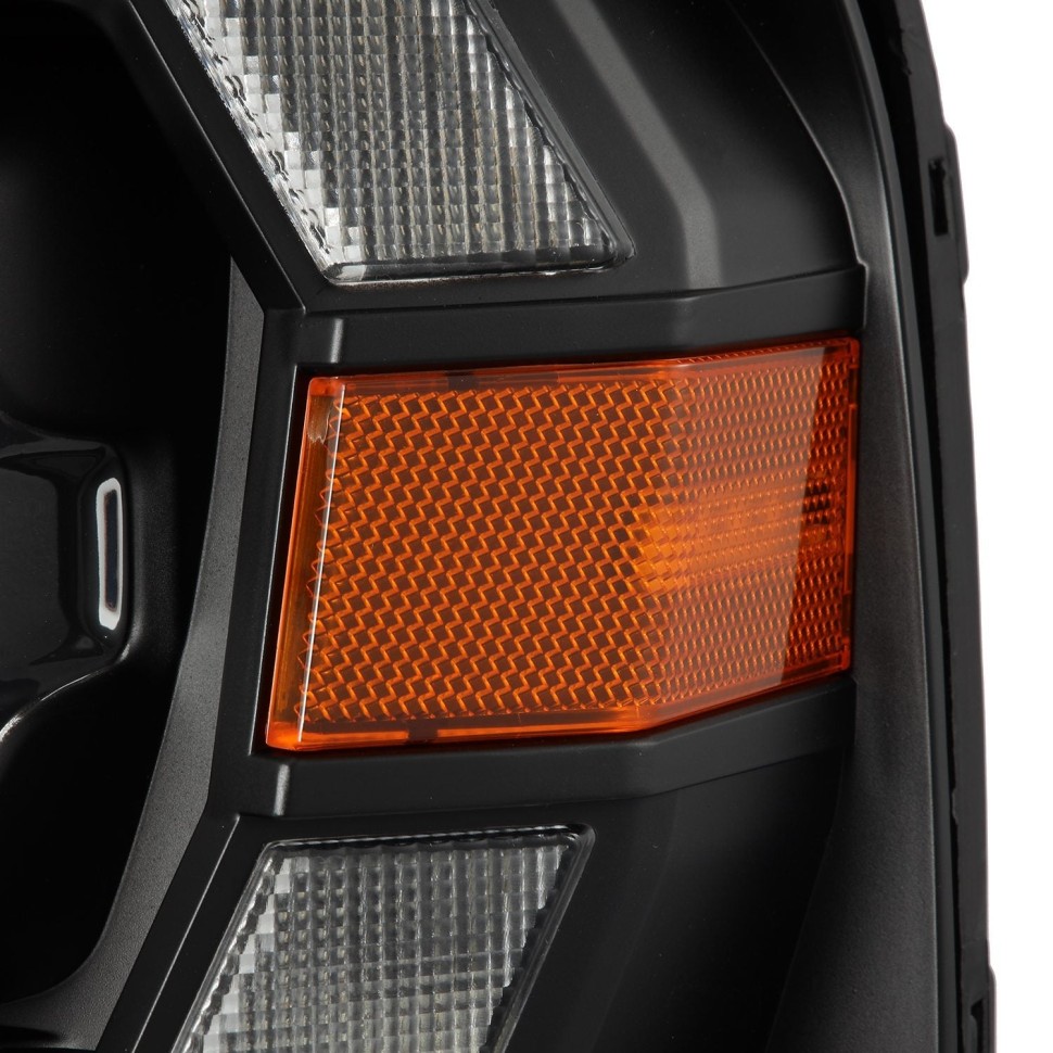 Комплект передних галогеновых фар Ford F-150/Lincoln Mark LT 04-08 PRO-Series AlphaRex 880134