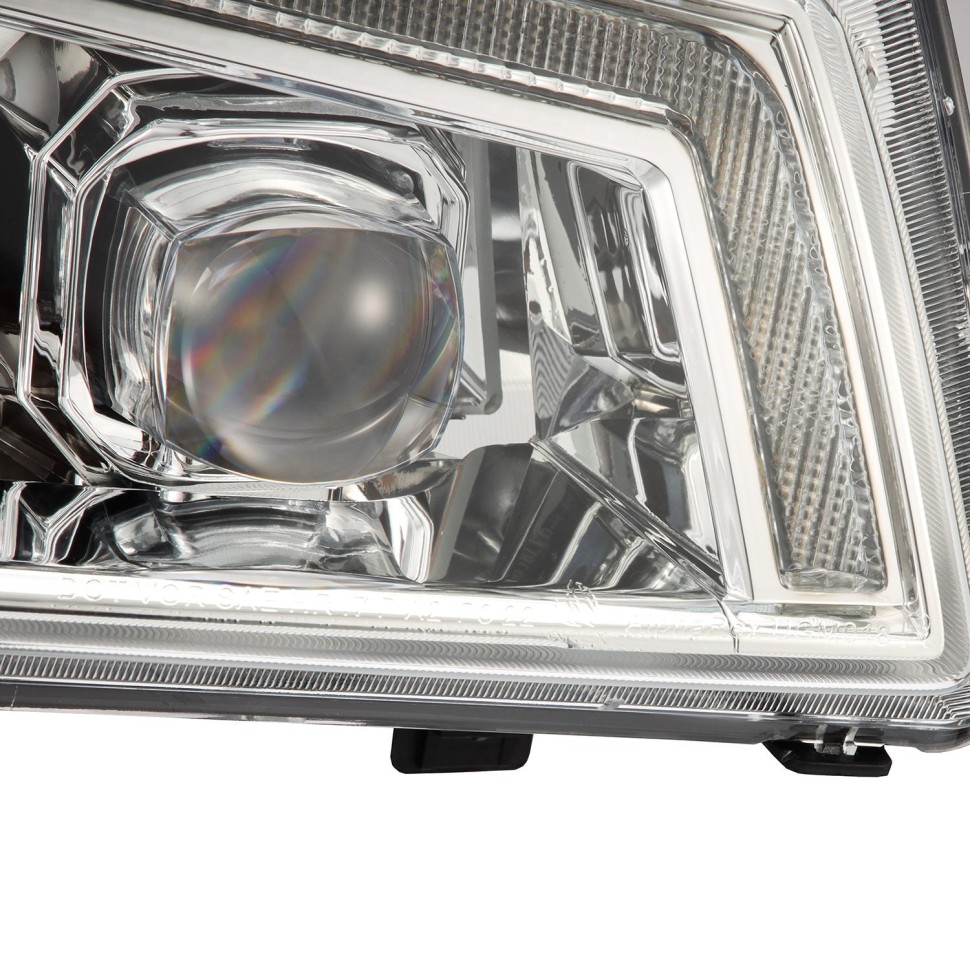 Комплект передних Led фар Chevrolet Silverado 1500/2500/3500 03-06 NOVA-Series AlphaRex 880255