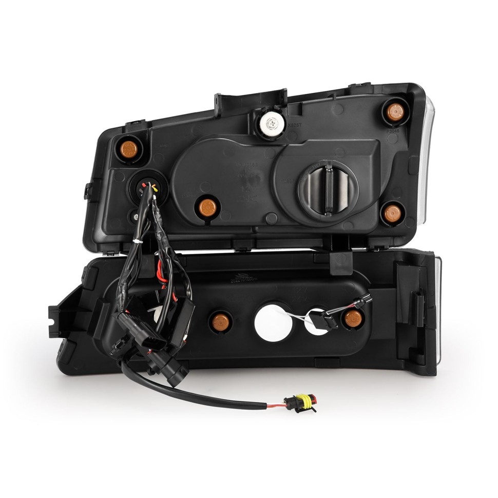Комплект передних Led фар Chevrolet Silverado 1500/2500/3500 03-06 NOVA-Series AlphaRex 880255