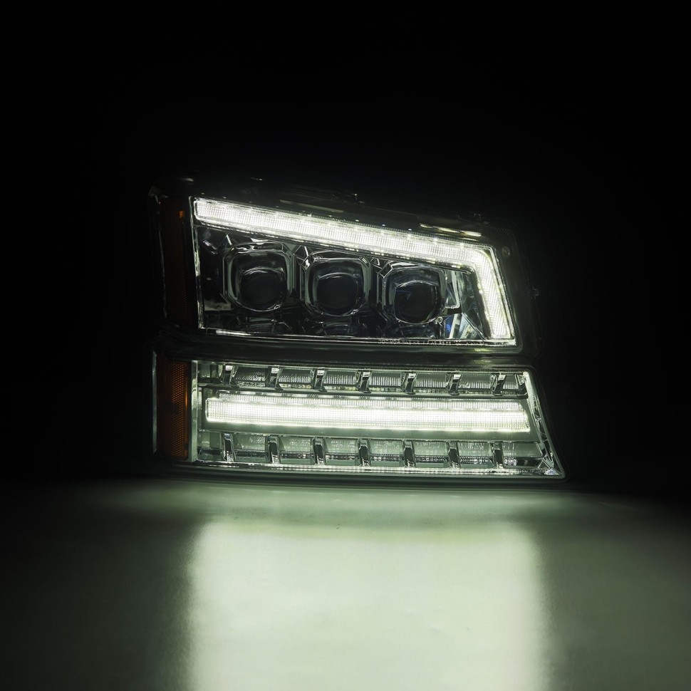 Комплект передних Led фар Chevrolet Silverado 1500/2500/3500 03-06 NOVA-Series AlphaRex 880255