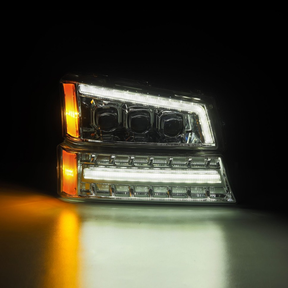 Комплект передних Led фар Chevrolet Silverado 1500/2500/3500 03-06 NOVA-Series AlphaRex 880255