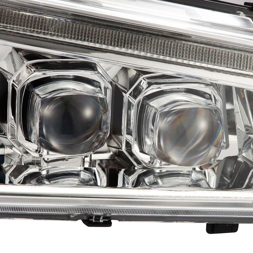 Комплект передних Led фар Chevrolet Silverado 1500/2500/3500 03-06 NOVA-Series AlphaRex 880255