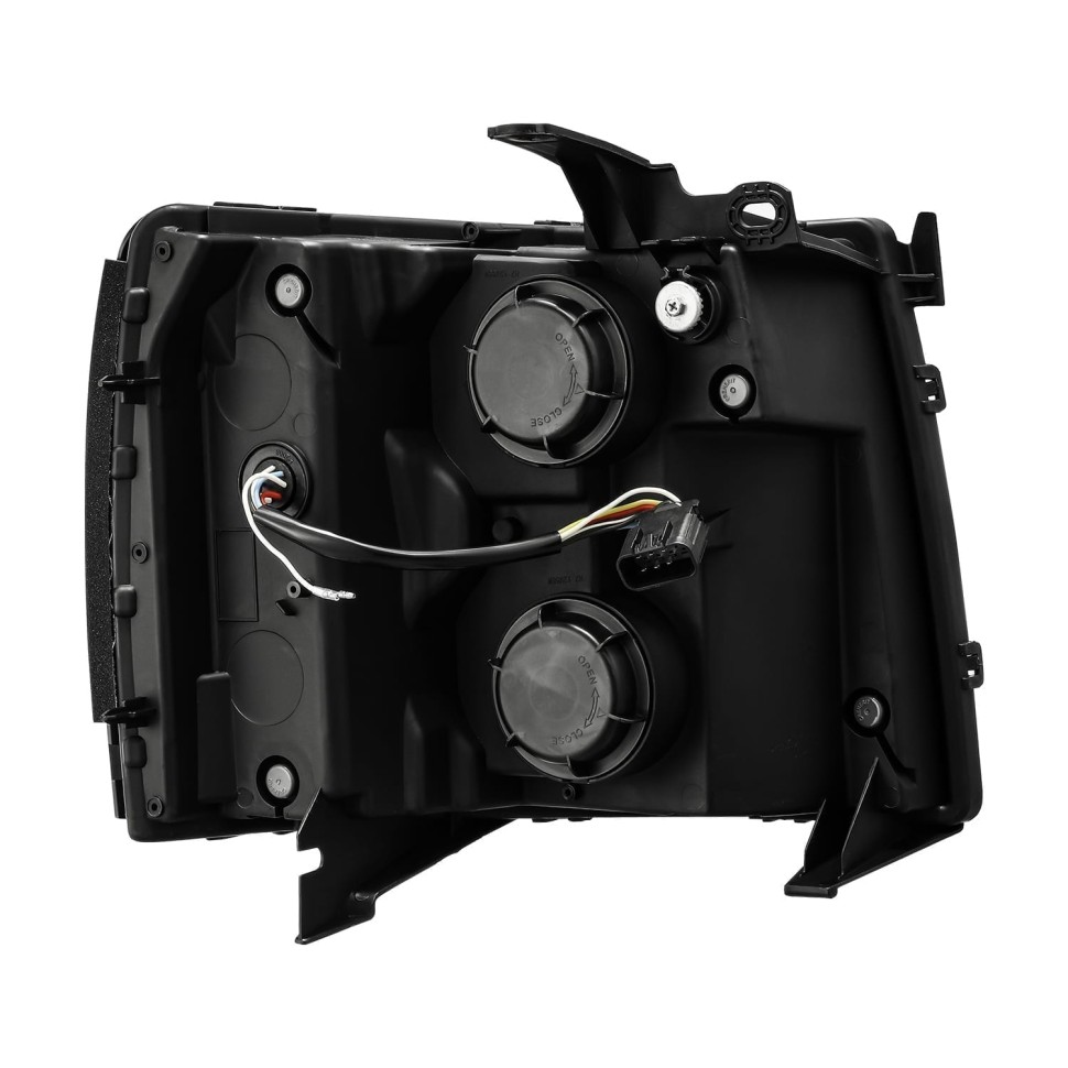 Комплект передних Led фар Chevrolet Silverado 1500/2500/3500 07-14 LUXX-Series AlphaRex 880223