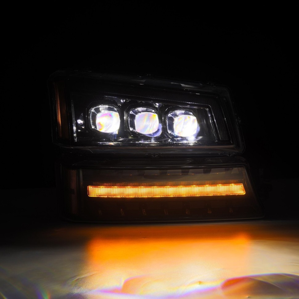 Комплект передних Led фар Chevrolet Silverado 1500/2500/3500 03-06 NOVA-Series AlphaRex 880254