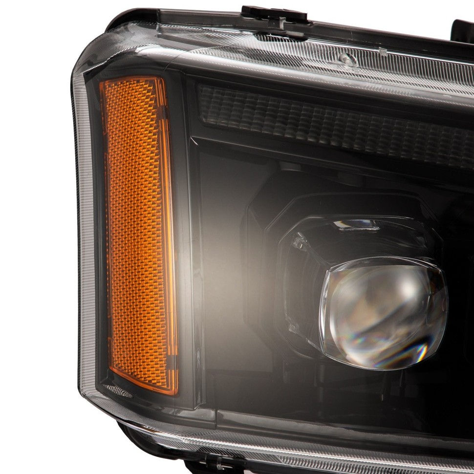 Комплект передних Led фар Chevrolet Silverado 1500/2500/3500 03-06 NOVA-Series AlphaRex 880254