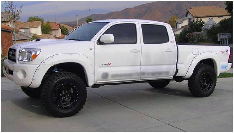 Bushwacker 31920-02 Pocket Style Fender Flares Set 4 PC Toyota Tacoma 05-11