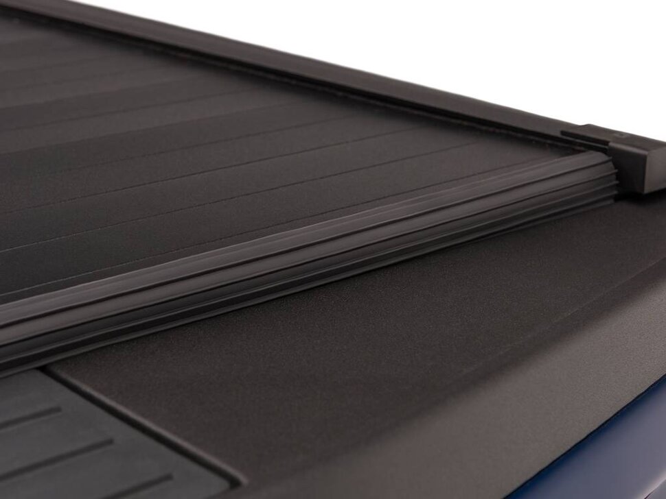 Retrax 30454 IX Manual Retractable Tonneau Cover Chevrolet Colorado/GMC Canyon 15-22 5'2"