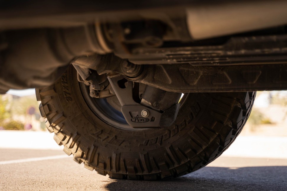 Защита амортизаторов Dodge Ram 1500 RHO/TRX 21-25 Addictive Desert Designs AC6202001NA