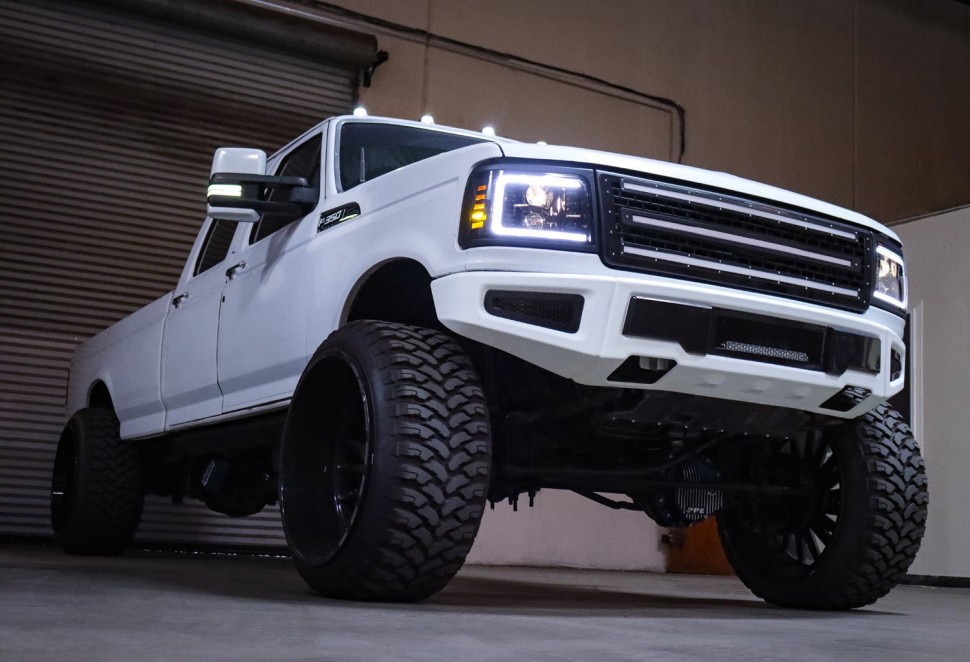 Комплект передних галогеновых фар Ford F-150/F-250/F-350/Bronco 92-96 PRO-Series AlphaRex 880266