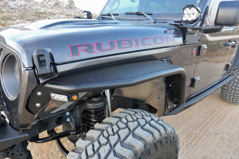 Передние трубчатые расширители колесных арок Jeep Wrangler JL 18-26 Fabtech FTS24212