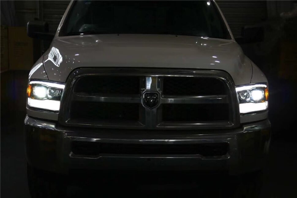 Комплект передніх галогенних фар Dodge Ram 1500/2500/3500/4500/5500 09-18 PRO-Series AlphaRex 880598