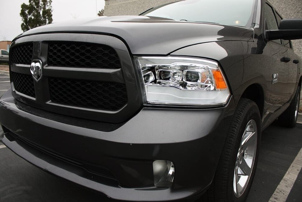 Комплект передніх галогенних фар Dodge Ram 1500/2500/3500/4500/5500 09-18 PRO-Series AlphaRex 880598