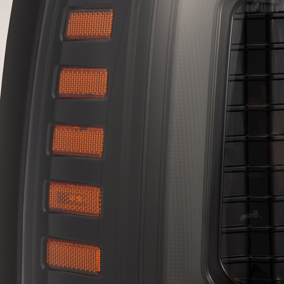 Комплект передних галогеновых фар Ford F-150/F-250/F-350/Bronco 92-96 PRO-Series AlphaRex 880265