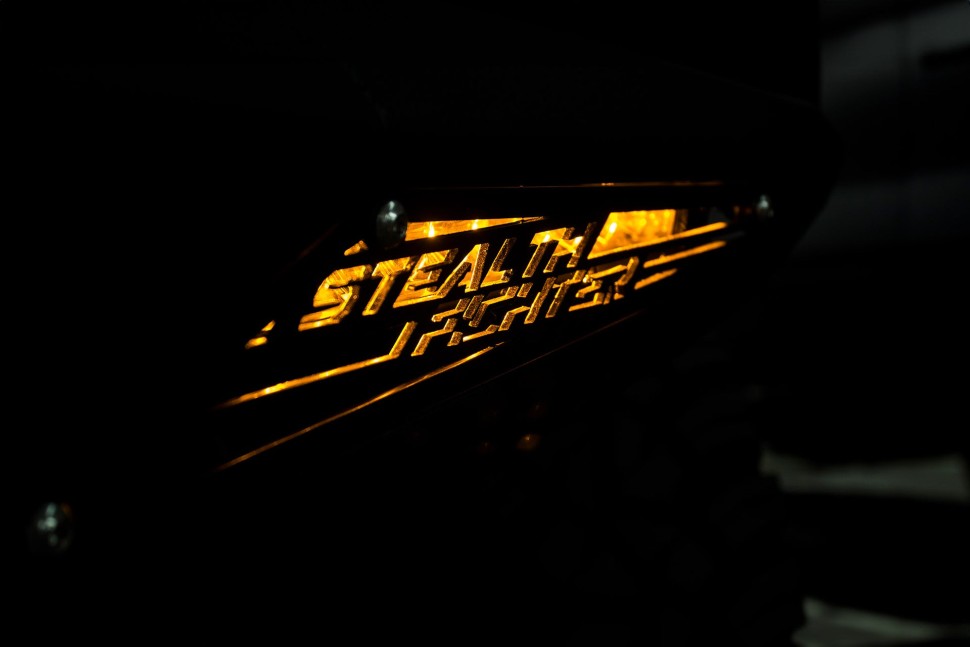 Передний бампер Ford F-150 Raptor 17-20 Addictive Desert Designs F111182860103