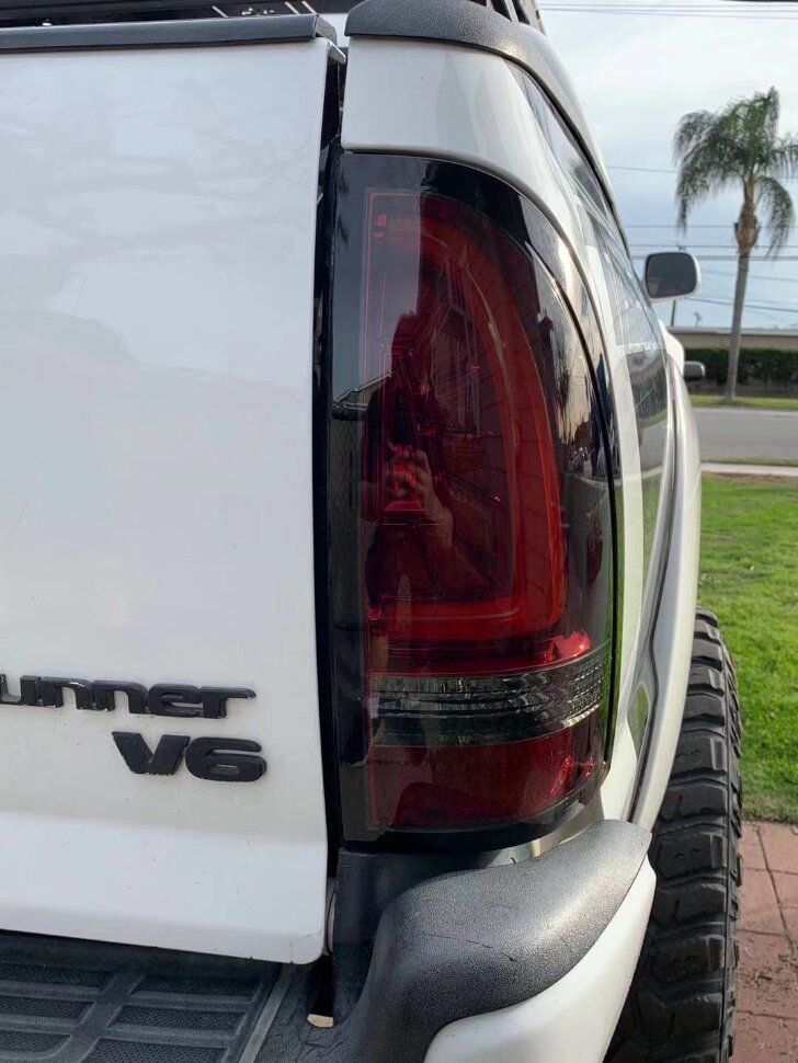 Світлодіодні задні ліхтарі Toyota Tacoma 05-15 PRO-Series AlphaRex 680040