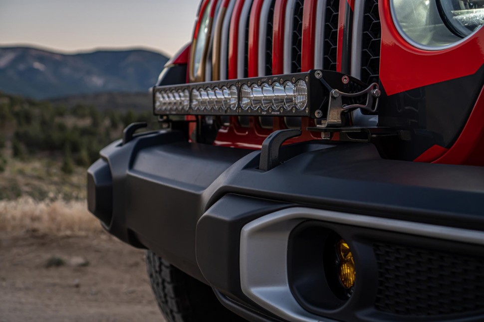 Комплект LED балки на передний бампер Driving/Combo Jeep Wrangler JL/Gladiator JT 18-25 OnX6+ Baja Designs 447657UP