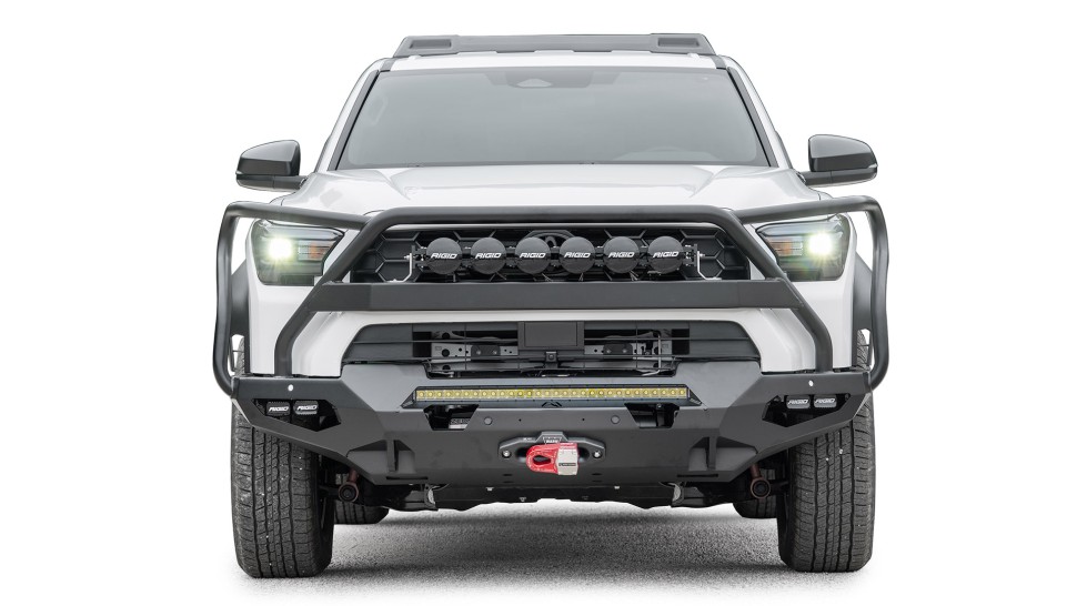 Передній бампер із захисною дугою Toyota 4Runner 25-26 Matrix Fab Fours T425-X6850-1