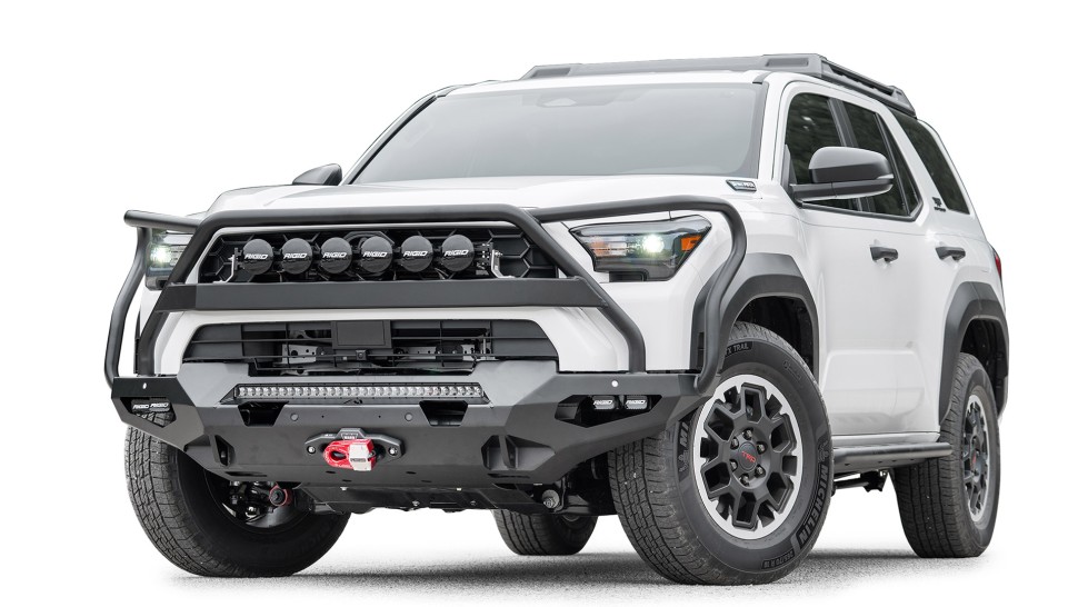 Передній бампер із захисною дугою Toyota 4Runner 25-26 Matrix Fab Fours T425-X6850-1