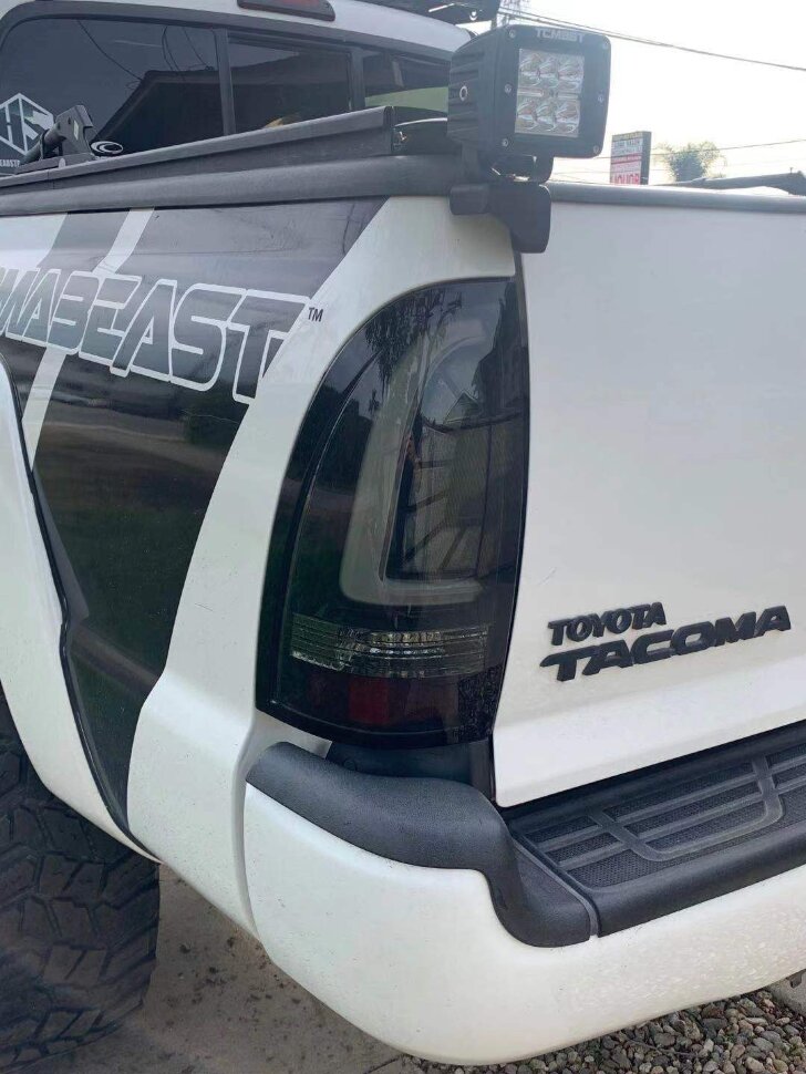 Світлодіодні задні ліхтарі Toyota Tacoma 05-15 PRO-Series AlphaRex 680030