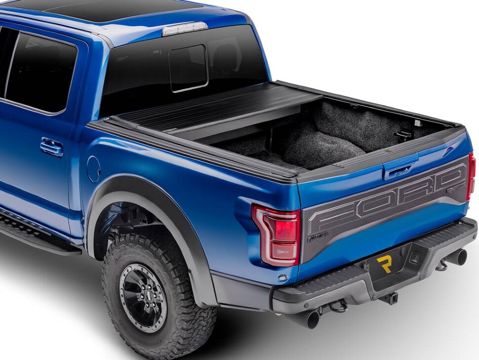 Retrax 30752 IX Manual Retractable Tonneau Cover Nissan Titan XD/Titan 16-24 6'7"