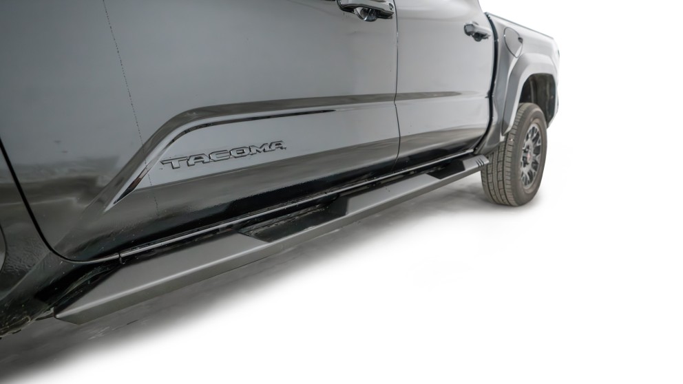 Fab Fours TT24-G6450-1 Side Steps Toyota Tacoma 24-26 Double Cab