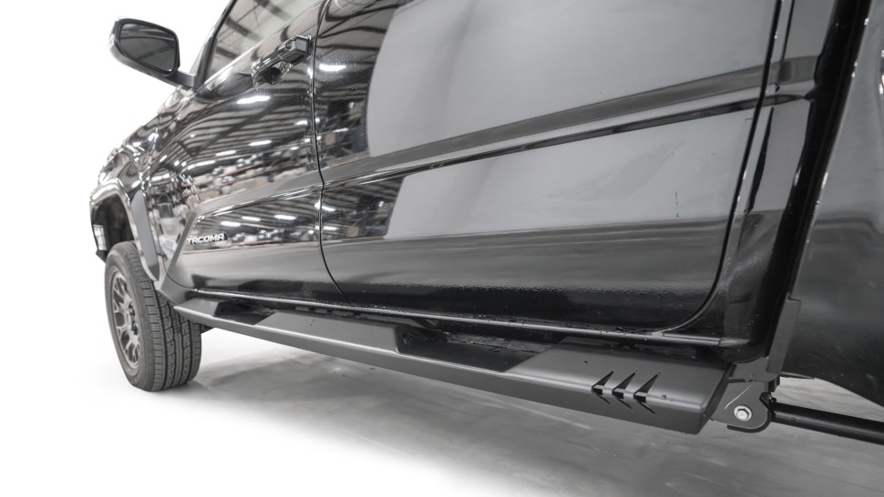 Бічні підніжки Toyota Tacoma 24-26 Double Cab Fab Fours TT24-G6450-1