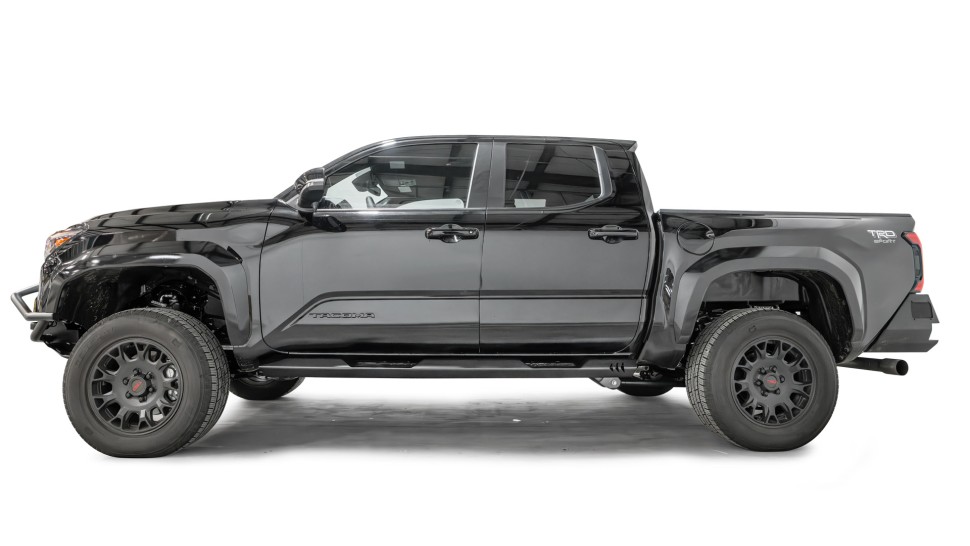 Бічні підніжки Toyota Tacoma 24-26 Double Cab Fab Fours TT24-G6450-1