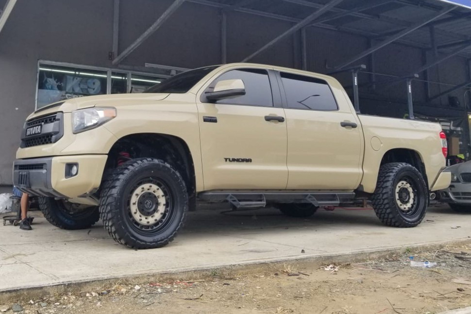 Колісний диск Black Rhino Arsenal Textured Matte Black 20x12 ET-44 2012ARS-40035M78