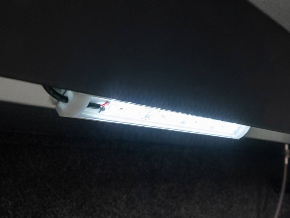 Ролета с электроприводом и T-Slot Рельсами Ford F-150 21-25 5'7" E-Series XT Roll-N-Lock 131E-XT