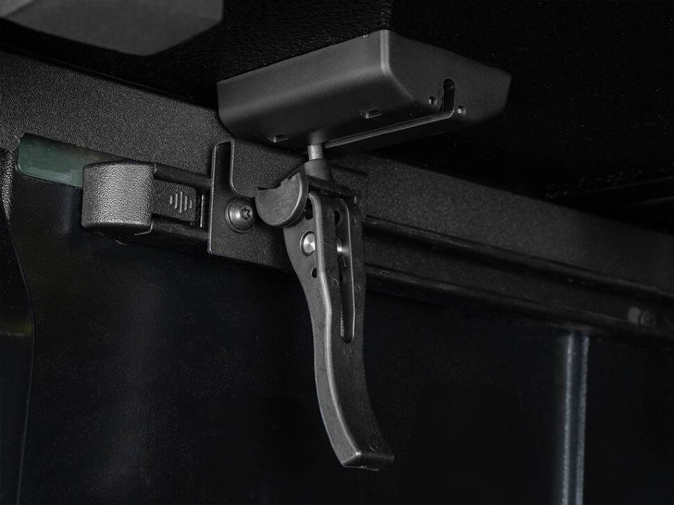 UnderCover TR26021 Triad Hard Folding Tonneau Cover Ford F-250/F-350 17-25 6'9"