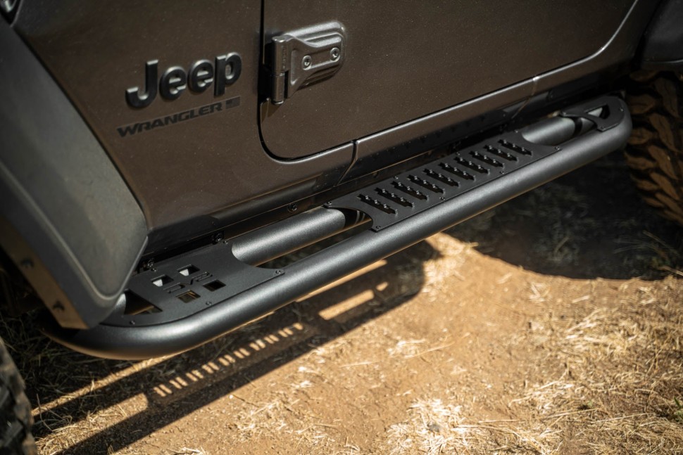 Боковые подножки Jeep Wrangler JL 18-25 2 Door OE Plus DV8 Offroad SRJL-10