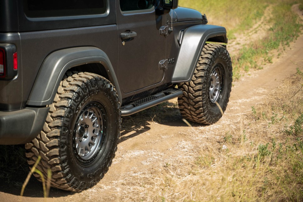 Боковые подножки Jeep Wrangler JL 18-25 2 Door OE Plus DV8 Offroad SRJL-10